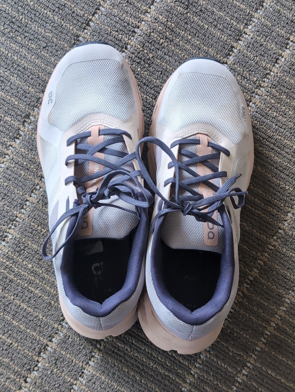On Running Cloudswift Running Shoes - Light Gray & Pale Pink US W11 - Picture 2 of 6